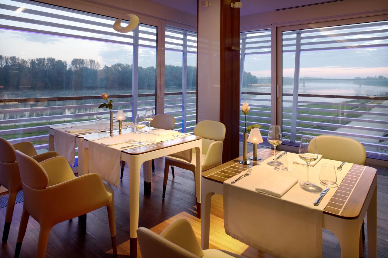 Hotel Navis Orasje Exteriör bild