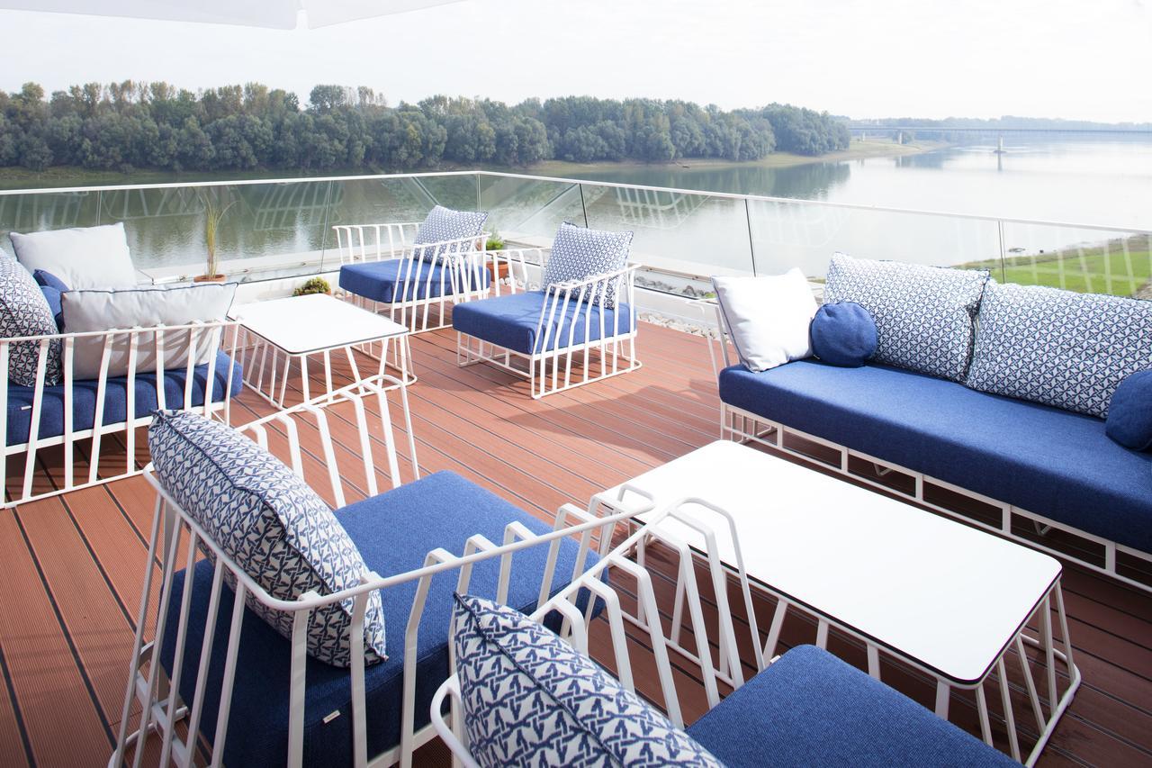 Hotel Navis Orasje Exteriör bild